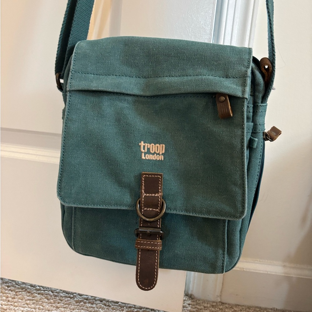 Troop London TRP0211 Classic Canvas Across Body Bag – Turquoise